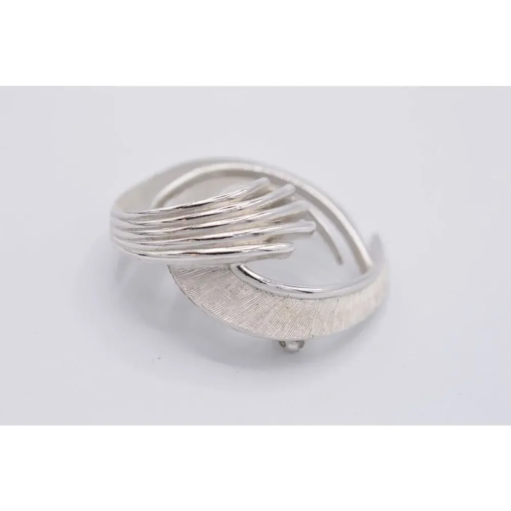 Crown Trifari Vintage Leaf Pin Brooch Brushed Silver Retro Signed 1940s Bin5B